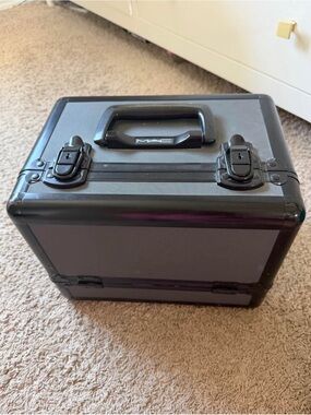 MAC Black Portable Makeup Case